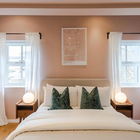 Bijou Flat On Broadway Market Londra Dış mekan fotoğraf